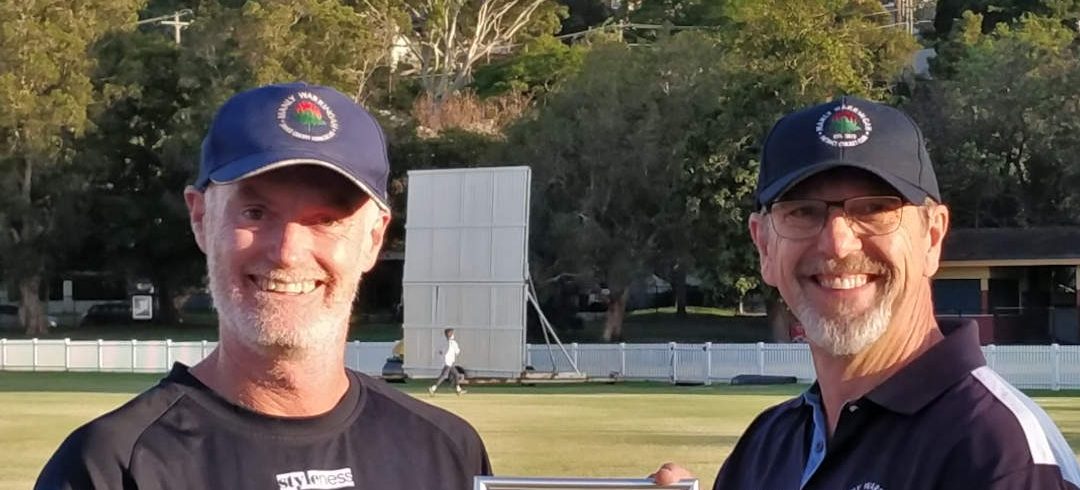 Warren Evans receiving award