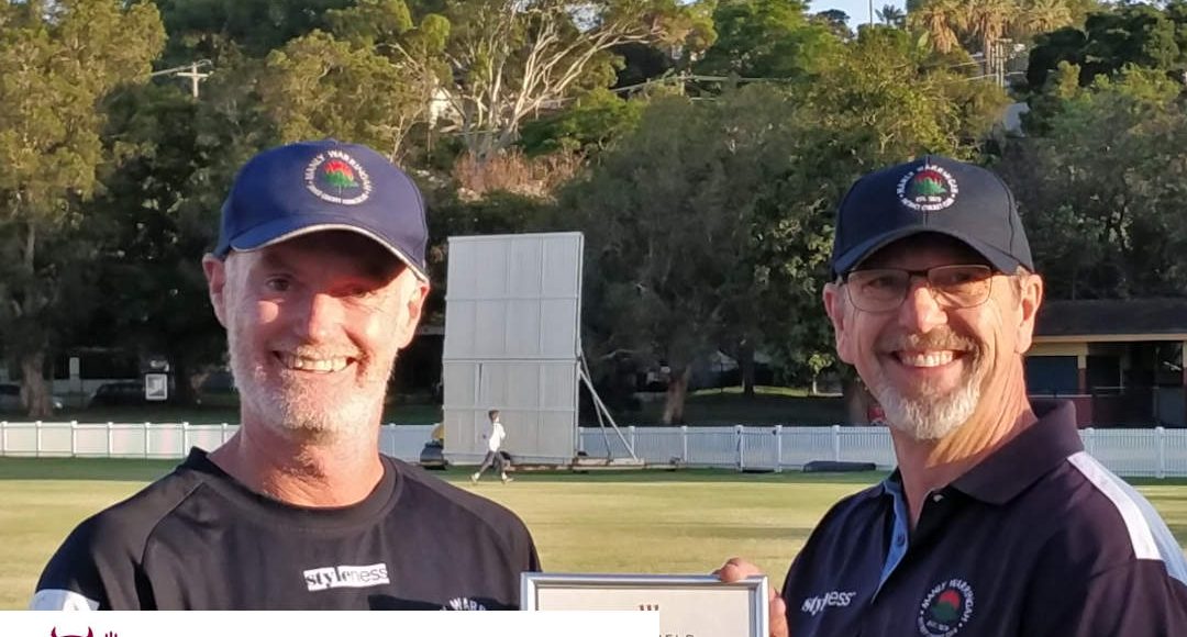 Warren Evans receiving award